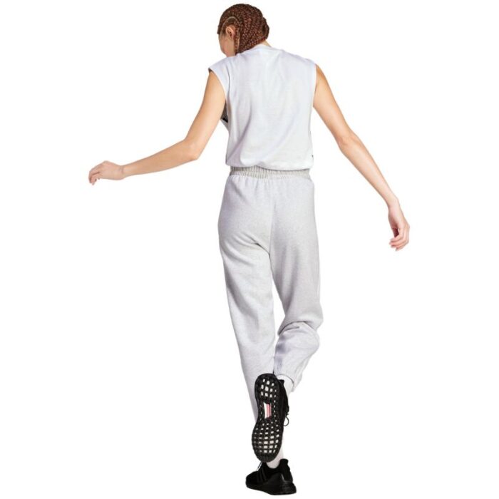 Kadın - adidas Essentials 3-Şeritli Yumuşak Fit Pantolon IN6178 (Kadın, Yaşam Tarzı) - Görsel 3