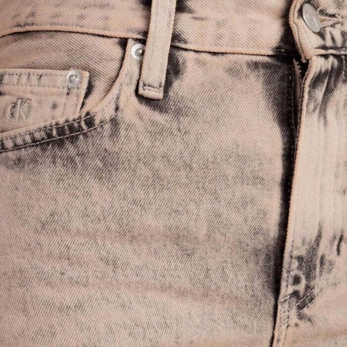 Calvin Klein Jeans Mom 5